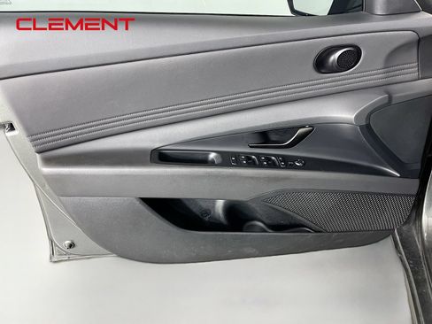 Used 2025 Hyundai Elantra Sport FWD image 25