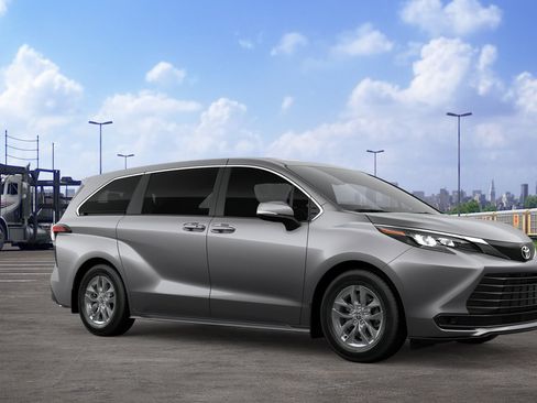 New 2026 Toyota Sienna LE FWD image 14