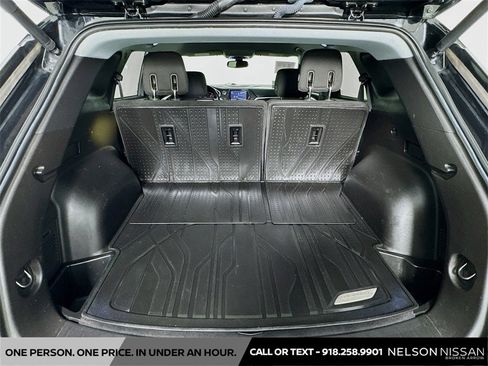 Used 2020 Chevrolet Blazer LT image 25