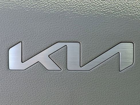 New 2025 Kia Niro Wave w/ Wave Preserve Package image 12