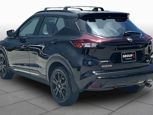 Used 2024 Nissan Kicks SR w/ SR Premium Package FWD image 11