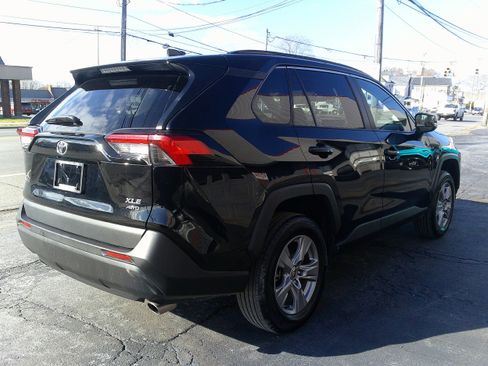 Used 2024 Toyota RAV4 XLE image 5