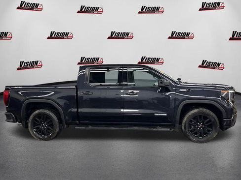 Used 2022 GMC Sierra 1500 Elevation w/ LPO, Elevation Black Package AWD/4WD image 4