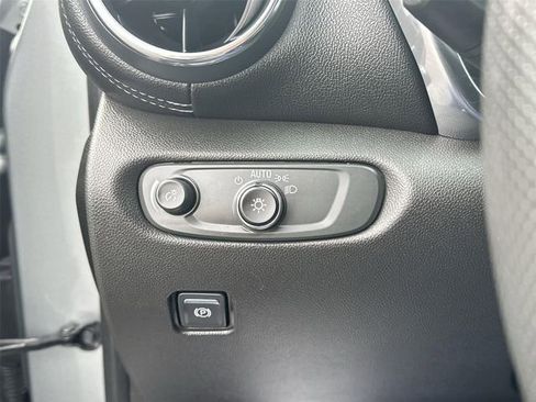 Used 2023 Chevrolet Blazer LT w/ Convenience Package image 17