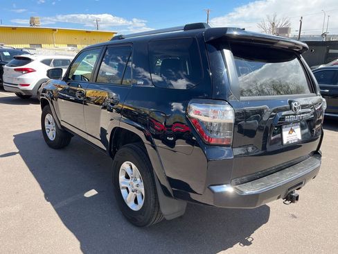 Used 2021 Toyota 4Runner SR5 Premium w/ Moonroof Package AWD/4WD image 5