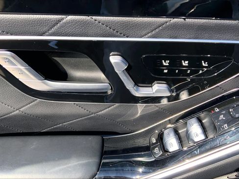 Used 2022 Mercedes-Benz S 580 4MATIC Sedan image 31