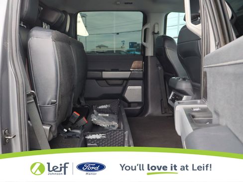 Used 2024 Ford F350 Lariat w/ Lariat Ultimate Package image 37