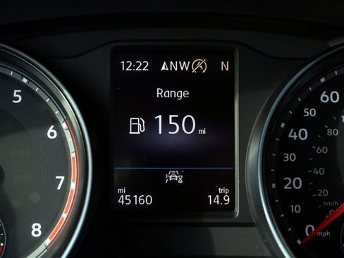 Used 2020 Volkswagen Atlas Cross Sport SE w/ Towing Package image 28