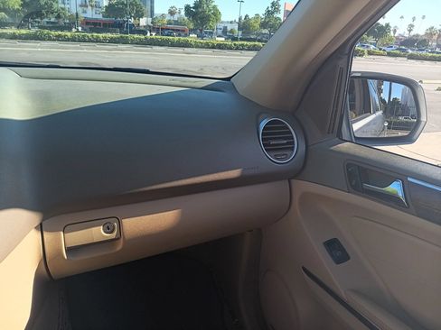 Used 2010 Mercedes-Benz ML 350 2WD image 19