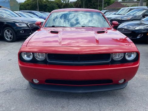 Used 2012 Dodge Challenger R/T image 2