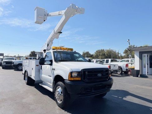 Used 2001 Ford F550 2WD Regular Cab Super Duty image 4