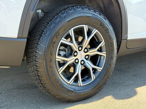 Used 2024 GMC Acadia AT4 w/ Luxury Package AWD/4WD image 26