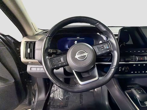 Used 2024 Nissan Pathfinder Platinum AWD/4WD image 13