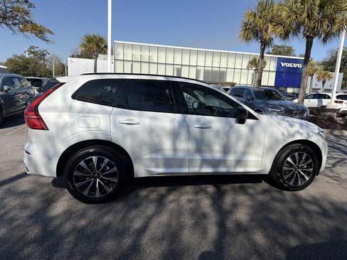Certified 2025 Volvo XC60 B5 Core image 47