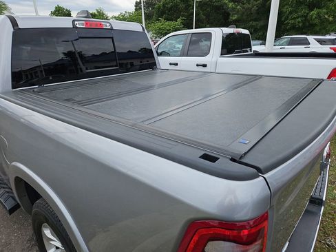 Used 2022 RAM 1500 Laramie AWD/4WD image 10