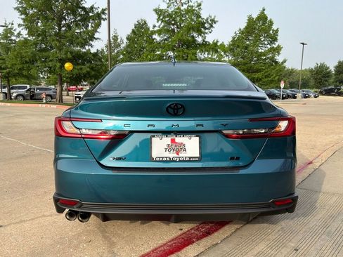 New 2026 Toyota Camry SE FWD image 6