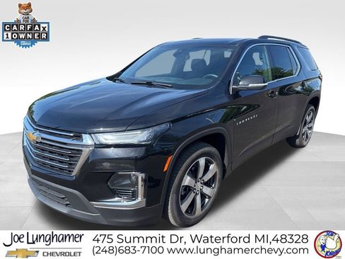 Used 2023 Chevrolet Traverse LT w/ LT Premium Package AWD/4WD image 8