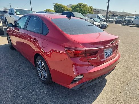 Certified 2022 Kia Forte LXS w/ LXS Technology Package FWD image 11