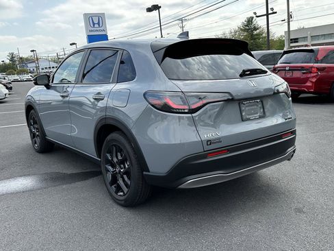 Certified 2025 Honda HR-V Sport image 6