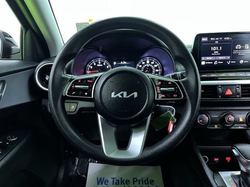 Used 2024 Kia Forte LXS FWD image 19