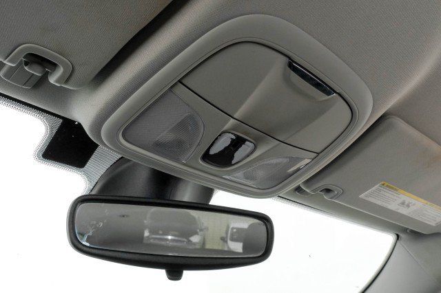 Used 2021 Jeep Cherokee Latitude Plus AWD/4WD image 24