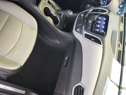 Certified 2020 Chevrolet Equinox Premier FWD image 18