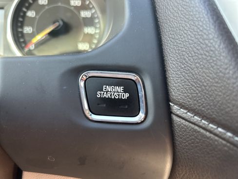 Used 2023 GMC Acadia SLT image 23