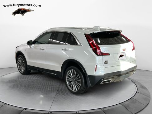 Used 2024 Cadillac XT4 Premium Luxury image 5