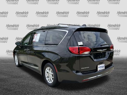 Used 2020 Chrysler Pacifica Touring-L w/ Advanced Safetytec Group FWD image 7