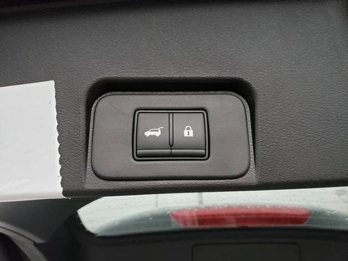 New 2026 Nissan Rogue SV image 7