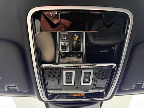 Used 2019 Land Rover Range Rover Sport HSE image 39