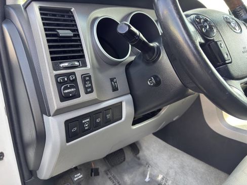 Used 2010 Toyota Sequoia Platinum image 18