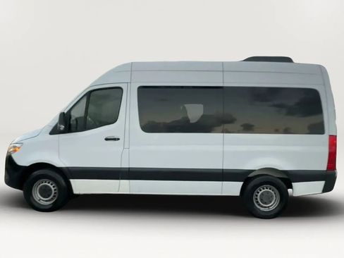 Used 2019 Mercedes-Benz Sprinter 2500 image 14