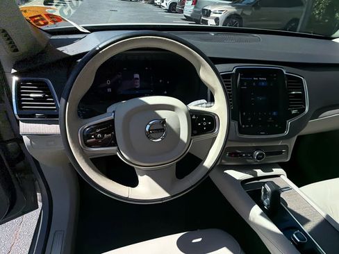 Certified 2023 Volvo XC90 B6 Plus w/ Protection Package AWD/4WD image 29