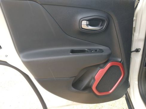 Used 2017 Jeep Renegade Trailhawk w/ Popular Equipment Group image 52