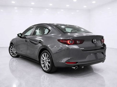 Used 2025 MAZDA MAZDA3 s FWD image 3