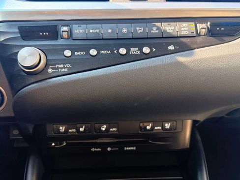 Used 2021 Lexus ES 300h w/ Premium Package FWD image 24