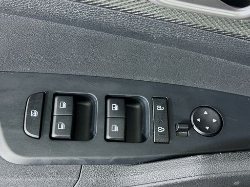 Used 2025 Kia Sportage LX image 15