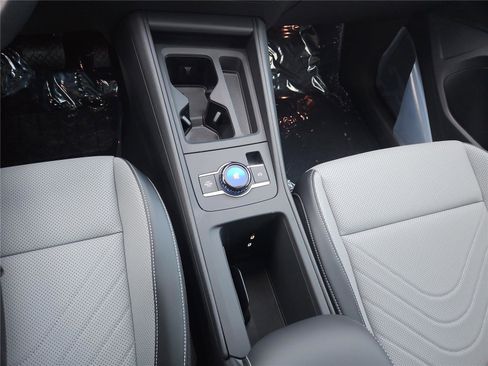 New 2026 Volkswagen Tiguan SE image 21