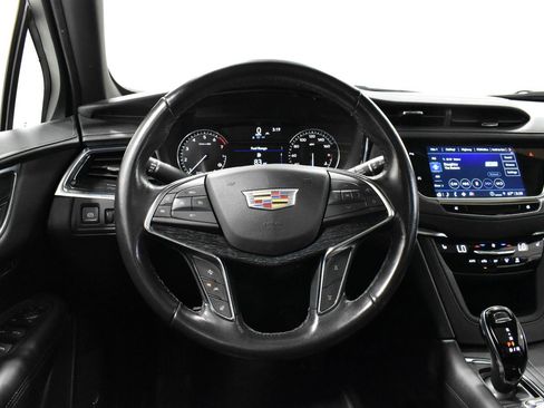 Certified 2022 Cadillac XT5 Premium Luxury w/ LPO, Floor Liner Package image 7