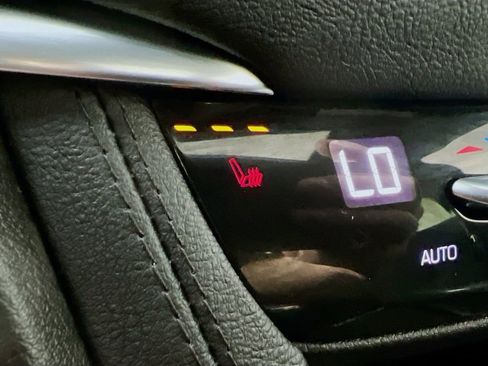 Used 2024 Cadillac XT5 Premium Luxury w/ Technology Package image 21