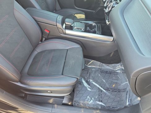 Used 2023 Mercedes-Benz GLA 250 4MATIC image 10