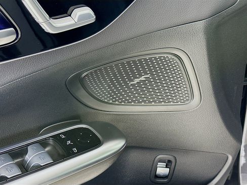 Used 2023 Mercedes-Benz C 300 Sedan image 19