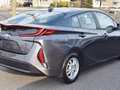 Used 2021 Toyota Prius Prime LE image 13