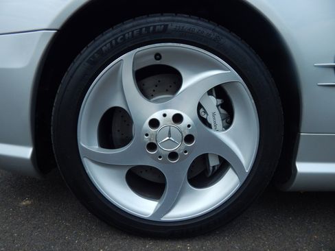 Used 2005 Mercedes-Benz SL 600 w/ AMG Sport Pkg image 44