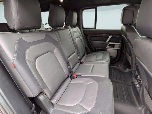 Used 2023 Land Rover Defender 130 X-Dynamic SE AWD/4WD image 29