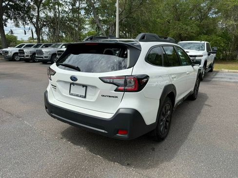 Used 2025 Subaru Outback Onyx Edition AWD/4WD image 11