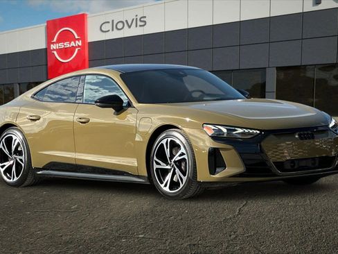 Used 2023 Audi e-tron GT Premium Plus w/ Performance Package image 10