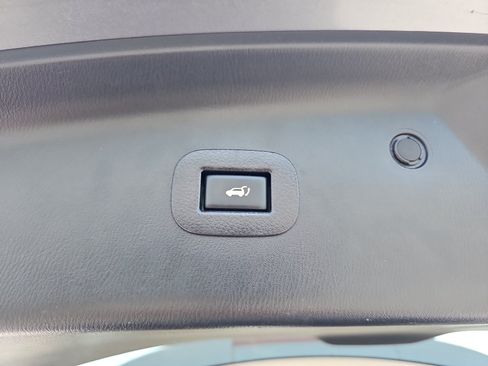 Used 2017 Nissan Armada Platinum w/ Captain Seat Package RWD image 31
