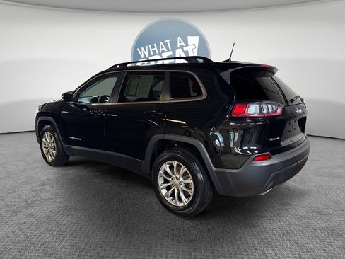 Used 2022 Jeep Cherokee Latitude Lux w/ Mopar Interior Package AWD/4WD image 6